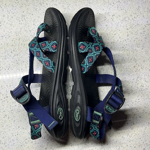 💙💙 Chaco Sandals 💙💙 - Picture 4 of 6